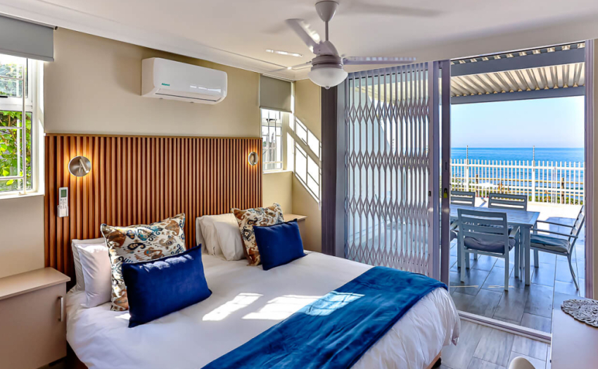 1 Dolphin Bay 09