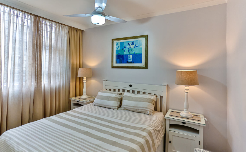 4 Dolphin Bay 09